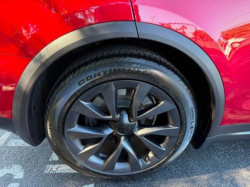 Used 2023 Tesla Model X image 35