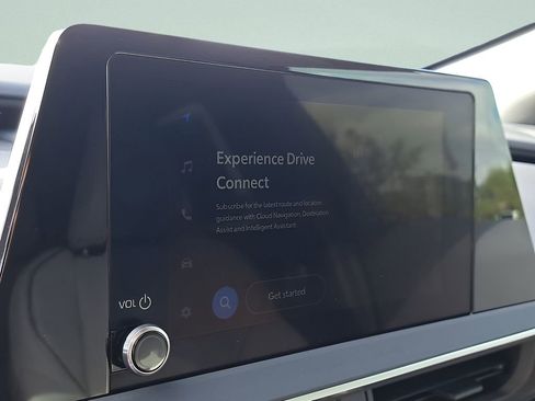 Used 2023 Toyota Prius XLE image 21