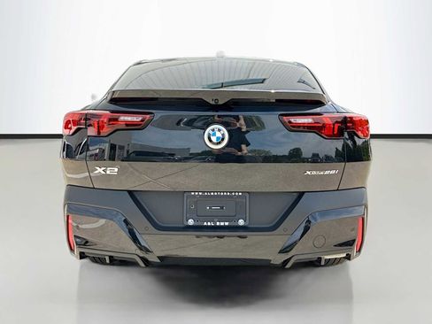 Certified 2025 BMW X2 xDrive28i AWD/4WD image 4