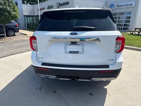 Used 2020 Ford Explorer XLT w/ Equipment Group 202A AWD/4WD image 7