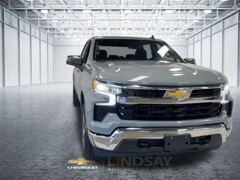 Used 2024 Chevrolet Silverado 1500 LT AWD/4WD image 4
