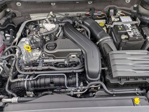 New 2026 Volkswagen Taos SE image 36