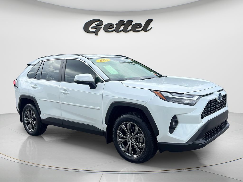 Used 2023 Toyota RAV4 XLE Premium AWD/4WD image 2