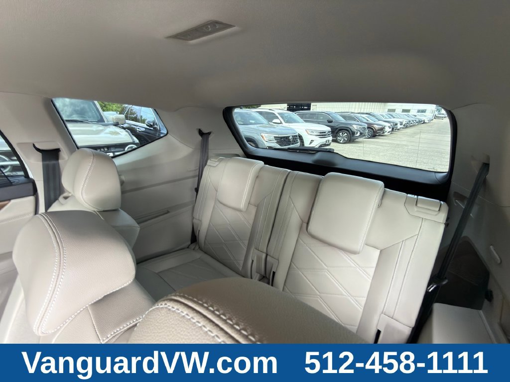 Used 2024 Volkswagen Atlas SE w/ Black Wheel Package FWD image 31