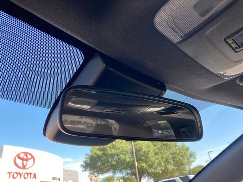 Used 2022 Toyota Corolla SE image 23