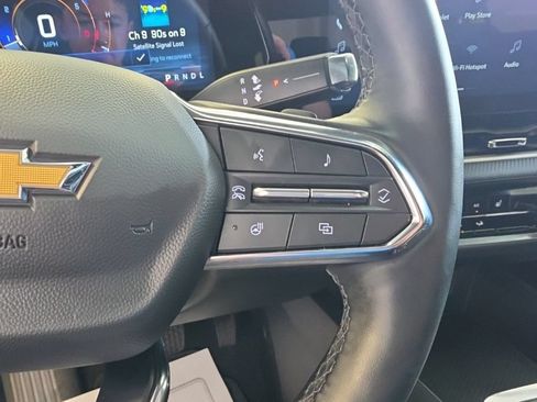 Used 2026 Chevrolet Equinox LT AWD/4WD image 12