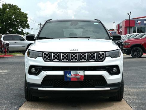 Used 2025 Jeep Compass Limited AWD/4WD image 10