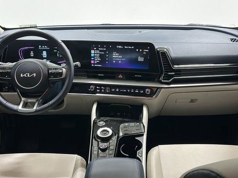 Used 2024 Kia Sportage EX image 10