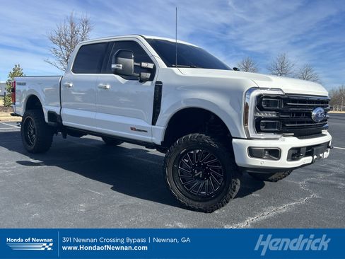 Used 2025 Ford F250 Platinum w/ Tremor Off-Road Package image 1