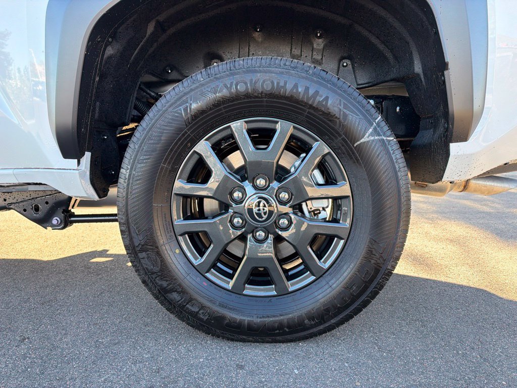 Used 2026 Toyota 4Runner SR5 AWD/4WD image 34