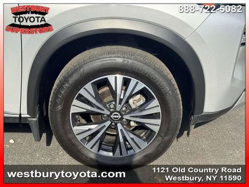 Used 2023 Nissan Rogue SV w/ SV Premium B Package image 7