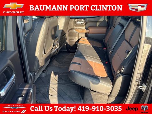 Used 2021 Chevrolet Silverado 1500 High Country w/ Technology Package AWD/4WD image 26