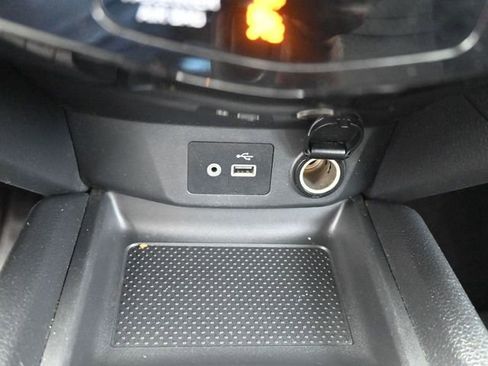 Used 2020 Nissan Rogue SV image 14