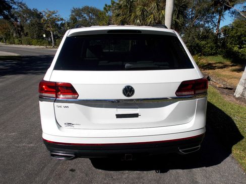 Used 2021 Volkswagen Atlas SE w/ Panoramic Sunroof Package image 12