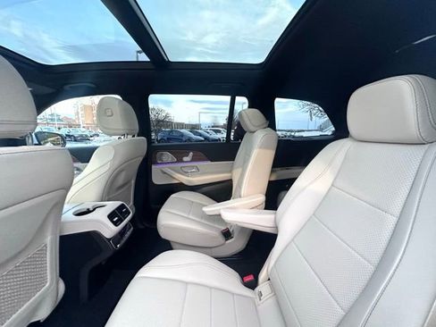 Certified 2025 Mercedes-Benz GLS 450 4MATIC image 25