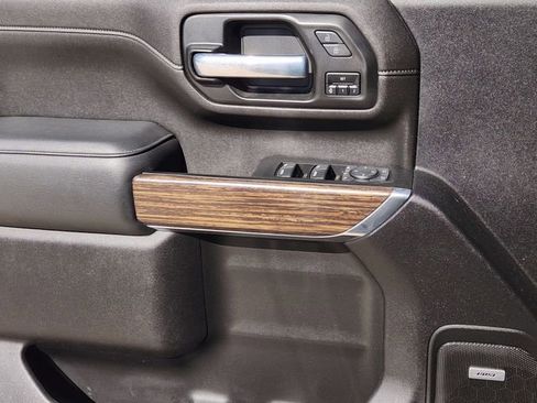 Used 2022 Chevrolet Silverado 2500 High Country w/ Z71 Off-Road Package image 24