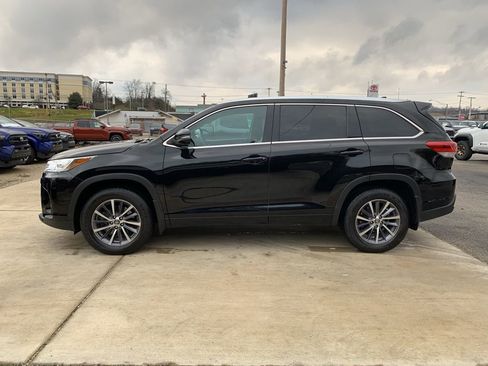 Used 2018 Toyota Highlander XLE image 9