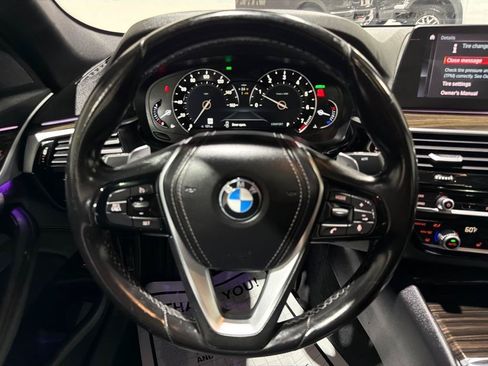 Used 2019 BMW 530i w/ Convenience Package RWD image 21