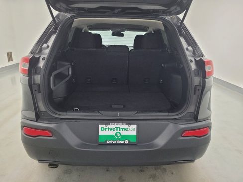 Used 2016 Jeep Cherokee Latitude w/ Cold Weather Group AWD/4WD image 29