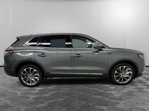 Used 2022 Lincoln Nautilus Reserve w/ Luxury Package image 6