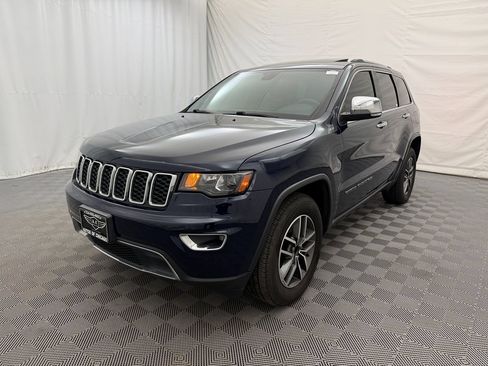 Used 2017 Jeep Grand Cherokee Limited AWD/4WD image 2