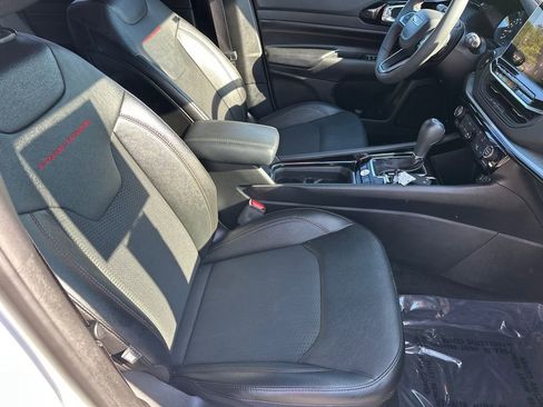 Used 2024 Jeep Compass Trailhawk image 13