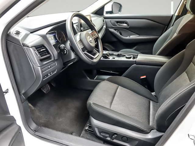 Used 2024 Nissan Rogue SV AWD/4WD image 9