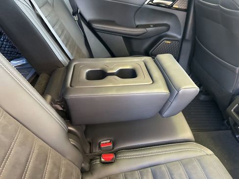 New 2026 Mitsubishi Outlander SE image 31