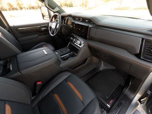 Used 2026 GMC Sierra 2500 AT4 image 29