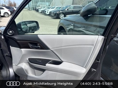 Used 2017 Honda Accord EX-L image 11