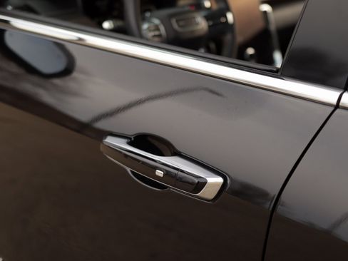 Used 2024 GMC Acadia Denali w/ Super Cruise Package image 44