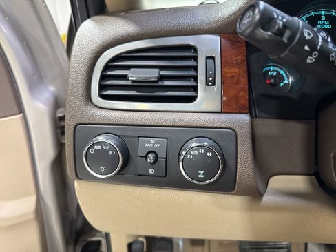 Used 2009 Chevrolet Tahoe LTZ AWD/4WD image 13