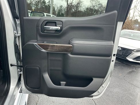 Used 2019 GMC Sierra 1500 SLE w/ SLE Value Package image 17