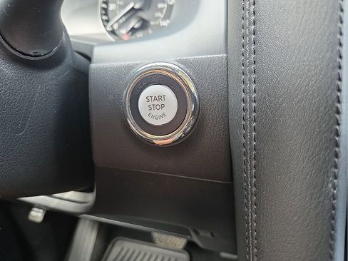 Used 2022 Nissan Armada SL w/ Captain's Chairs Package AWD/4WD image 20