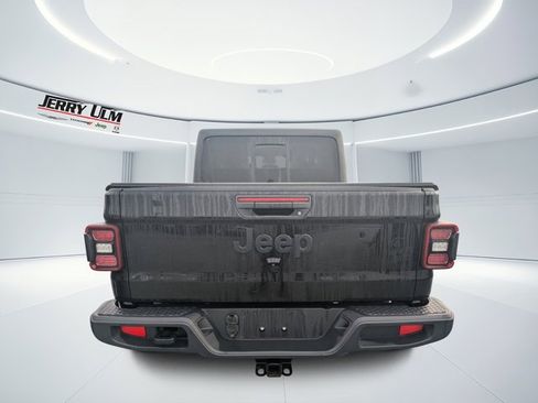Used 2024 Jeep Gladiator Sport image 4