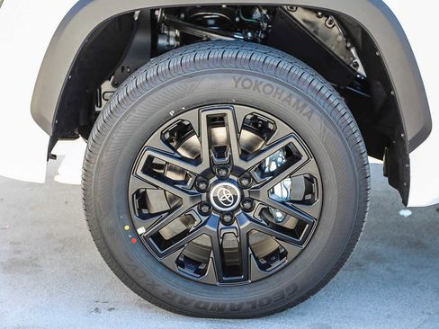 New 2024 Toyota Tundra Limited image 10