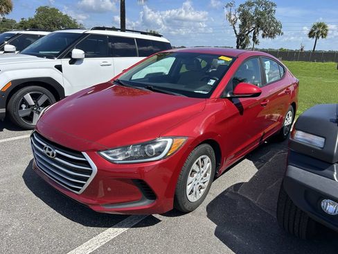 Used 2018 Hyundai Elantra SE w/ Cargo Package FWD image 7