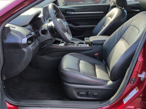 Used 2024 Nissan Altima 2.0 SR image 16