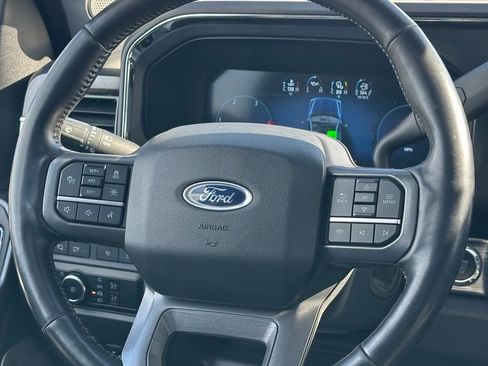 Used 2023 Ford F250 Lariat w/ Lariat Ultimate Package AWD/4WD image 17