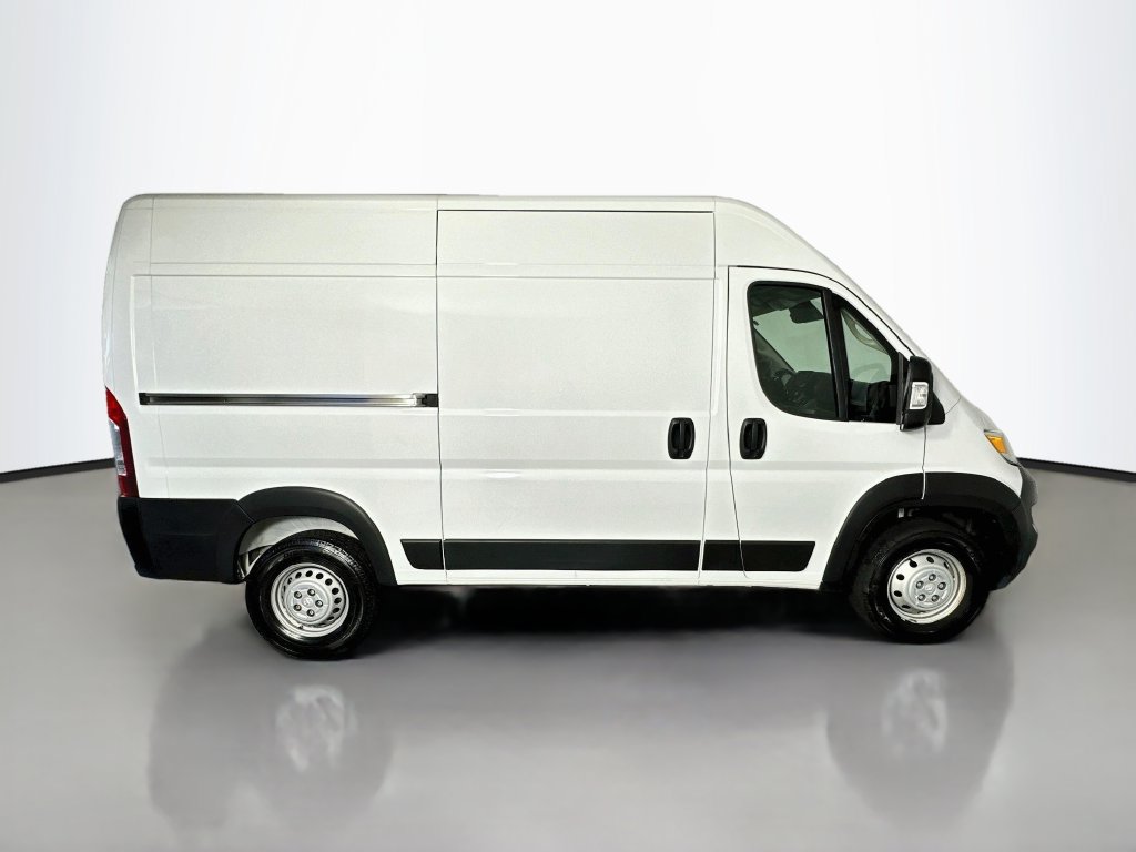 Used 2024 RAM ProMaster 2500 w/ Convenience Group FWD image 8