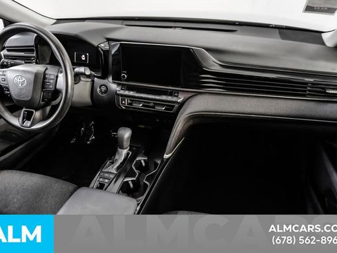 Used 2025 Toyota Camry LE image 21