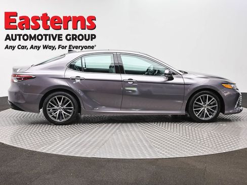 Used 2023 Toyota Camry XLE w/ Navigation Package AWD/4WD image 4