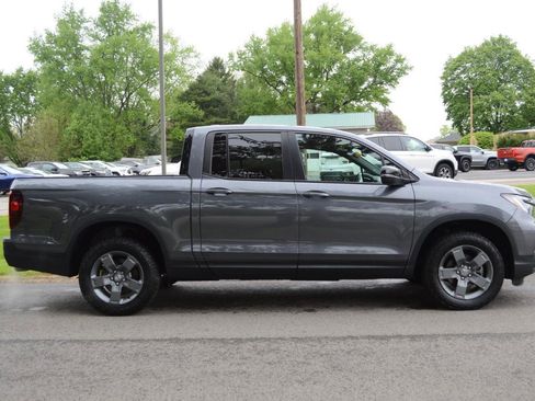 Used 2025 Honda Ridgeline TrailSport image 4