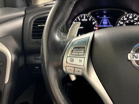 Used 2018 Nissan Altima 2.5 SR FWD image 12