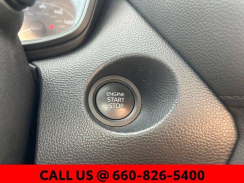 Used 2025 Toyota Corolla Cross LE FWD image 19