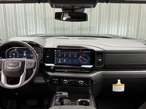 Used 2026 GMC Sierra 1500 SLT AWD/4WD image 36