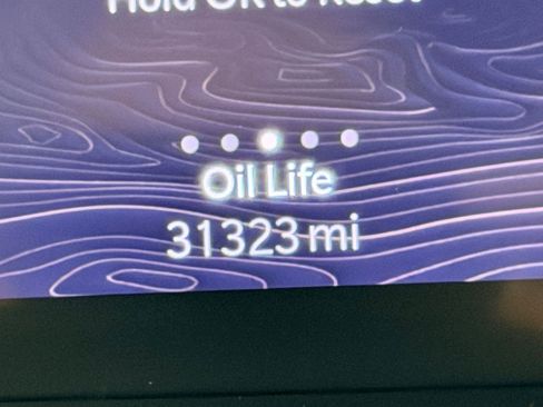 Used 2023 Jeep Grand Cherokee Laredo AWD/4WD image 23