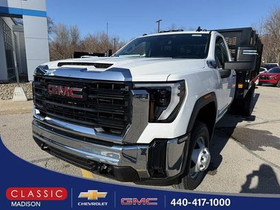New 2026 GMC Sierra 3500 Pro w/ Convenience Package