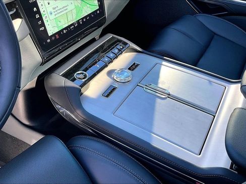 New 2025 Lincoln Navigator L Reserve w/ Jet Appearance Package AWD/4WD image 8