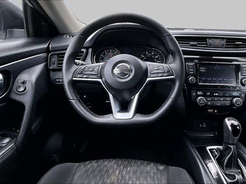 Used 2020 Nissan Rogue SV AWD/4WD image 6